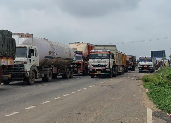 Jamshedpur: Propylene gas leak in Baharagora now completely under control, traffic on NH-49 normal again